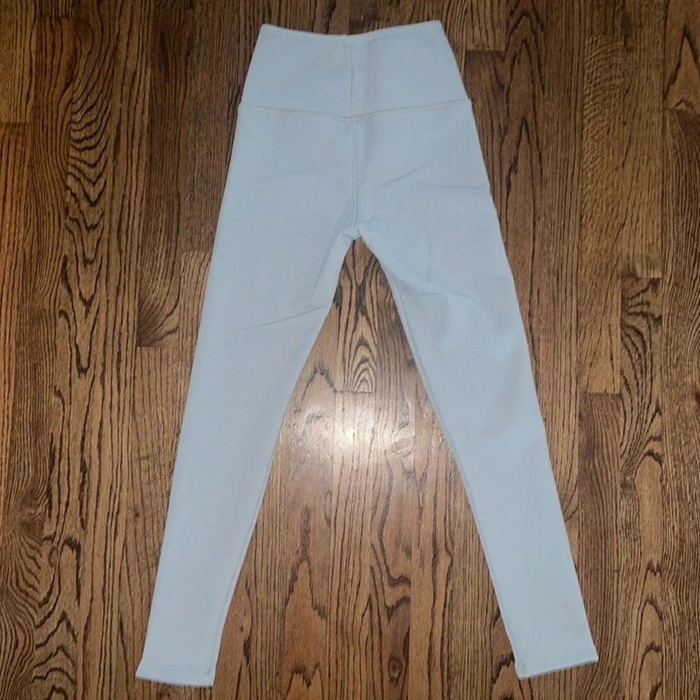 NWOT Soft.Clouds Light Gray Fleece Lined Leggings Size Small - Picture 4 of 4